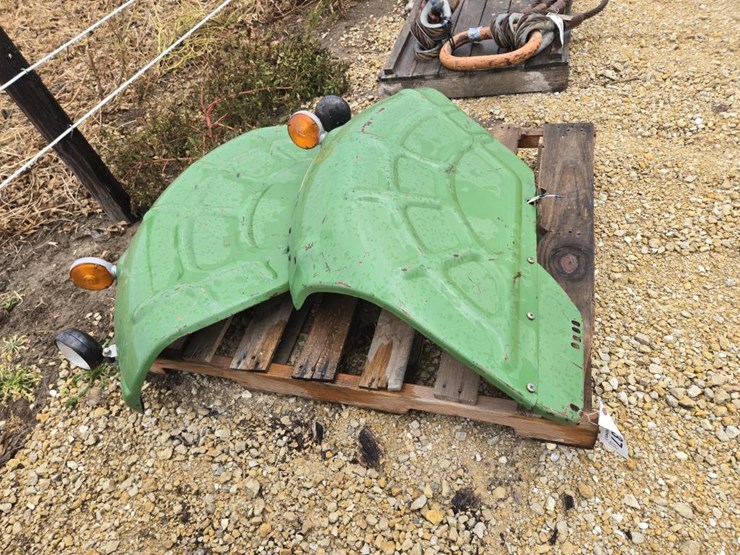 #5937-•-john-deere-tractor-fenders-image-1
