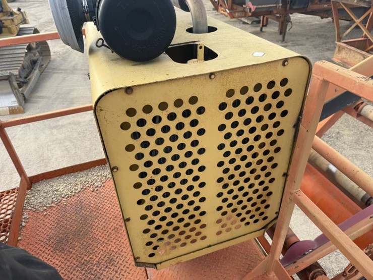 john-deere-8-image-42