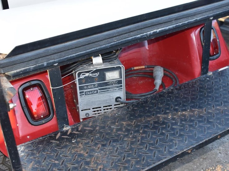 club-golf-cart-(electric-w/-charger)-(serial-#-aq0620-627304)-(k)-image-4