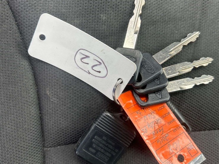 2016-ford-explorer-image-27