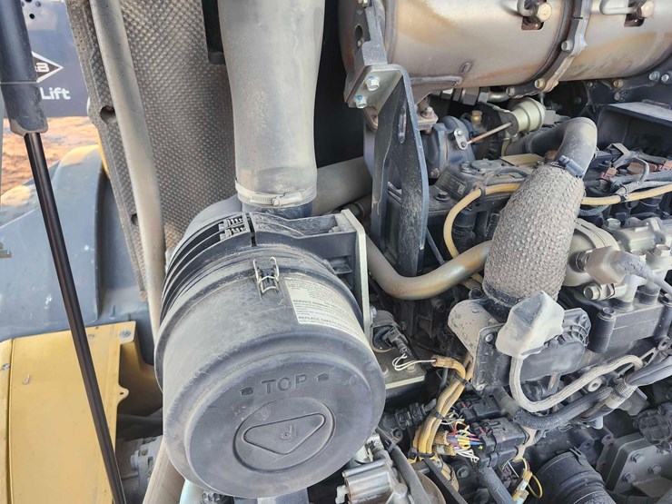 john-deere-324-image-33