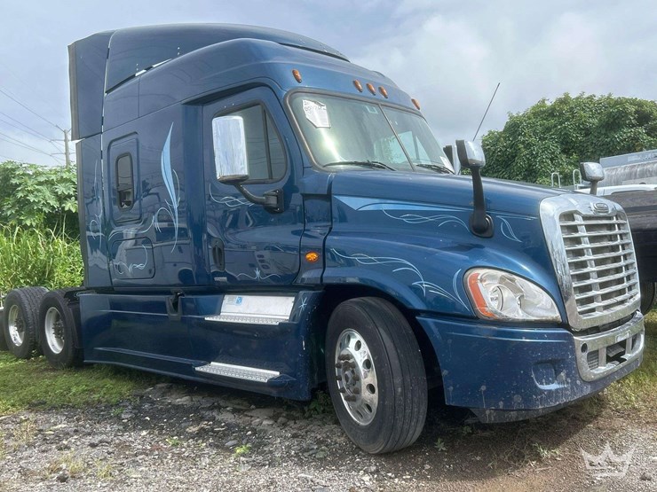 2017-freightliner-cascadia-125-image-43