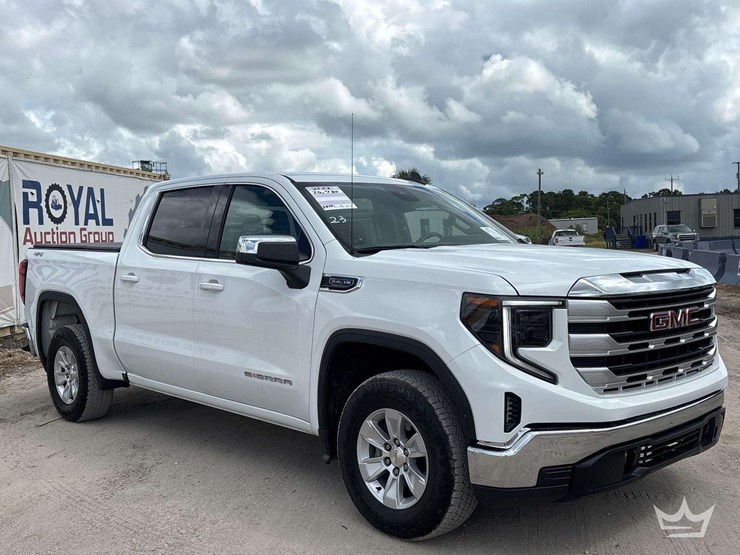 2023-gmc-sierra-1500-image-2