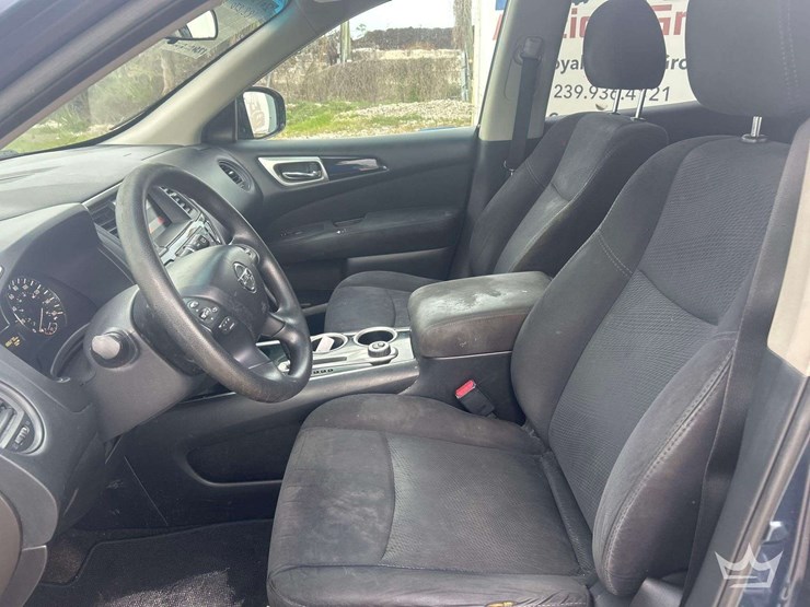 2015-nissan-pathfinder-image-17