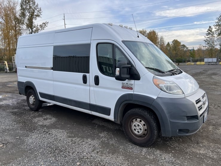 2015-ram-promaster-2500-image-2