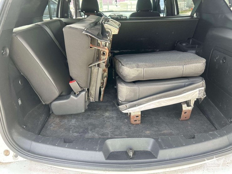 2017-ford-explorer-image-31