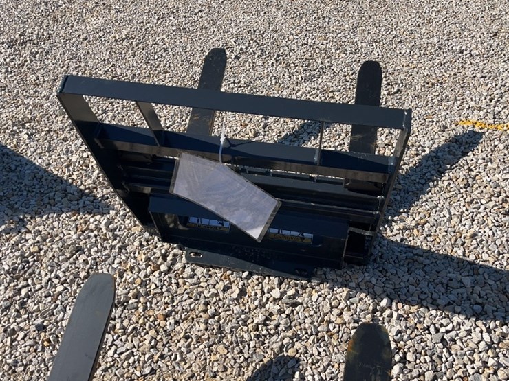 wolverine-mini-skid-steer-forks-image-2