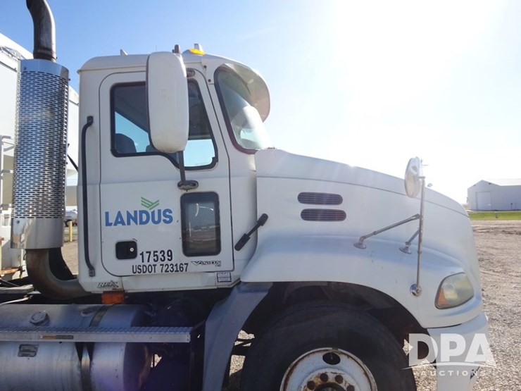 2004-mack-vision-dry-tender-truck-(pz14165,-unit-17539)-image-78