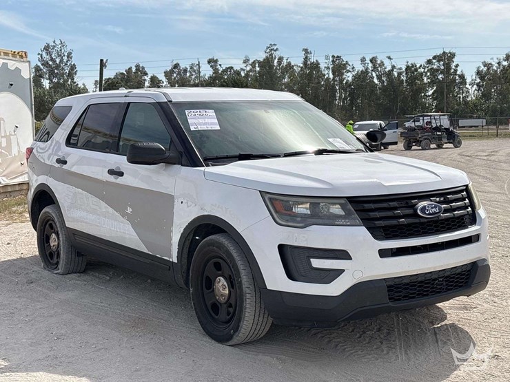 2017-ford-explorer-image-2
