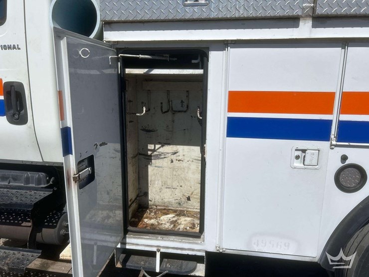 2006-international-durastar-4300-image-27