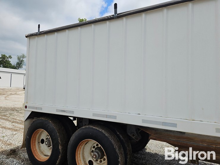 2004-independent-hawk-master-3402-sg-t/a-grain-trailer-image-17