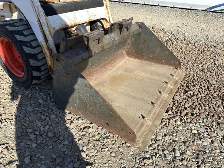 2015-bobcat-s70-image-11