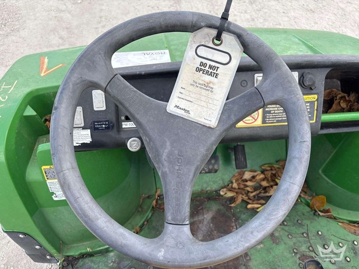 2012-john-deere-gator-image-8