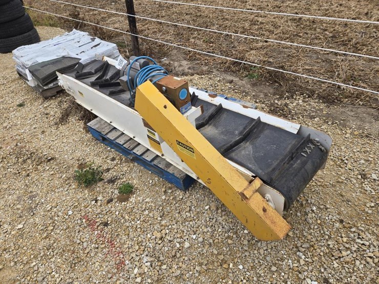 #5956-•-chantland-co.-8.5'-x-15'-rubber-paddle-conveyor-image-3