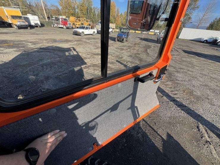 2000-tucker-terra-2000-sno-cat-image-22