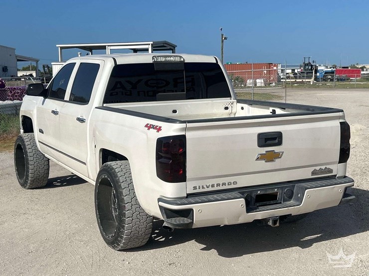 2014-chevrolet-silverado-1500-high-country-image-4