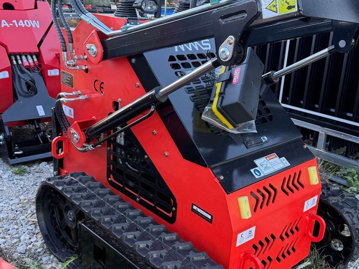 skid-steer-loader-image-5