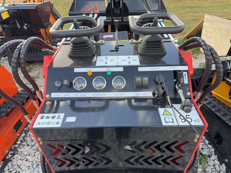 skid-steer-loader-image-4