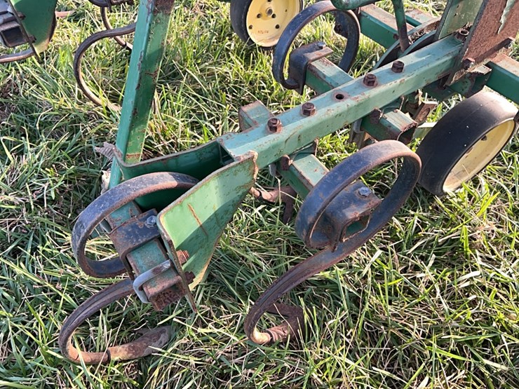 john-deere-8-image-13