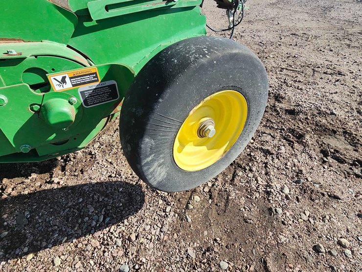 2021-john-deere-560r-image-35