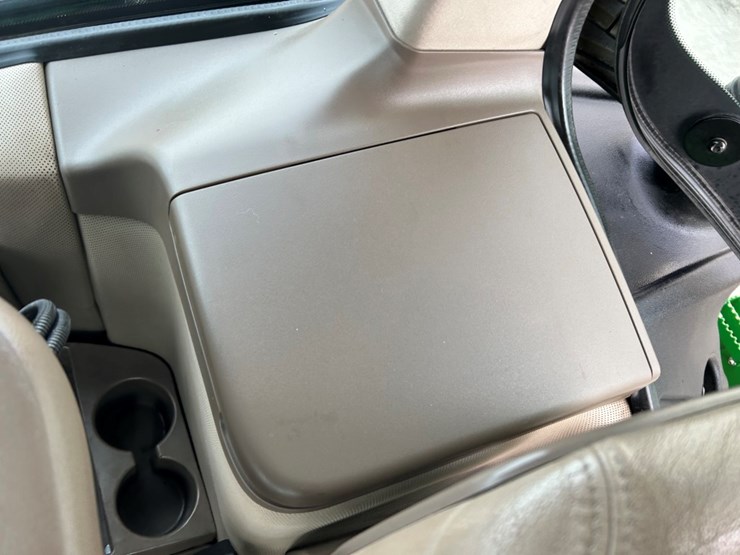 2013-john-deere-9560rt-image-32