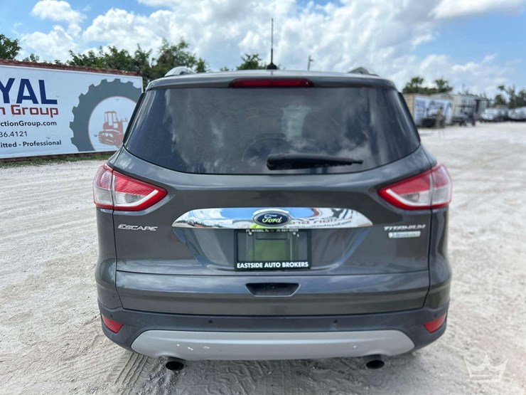 2015-ford-escape-image-21