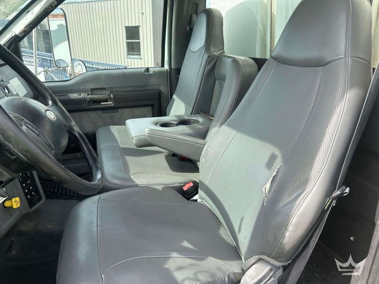 2013-ford-f750-image-17