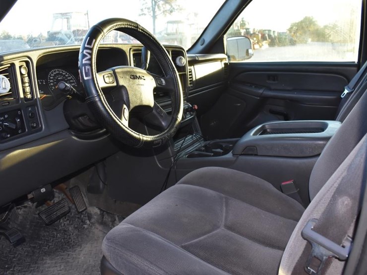 2005-gmc-1500-image-6