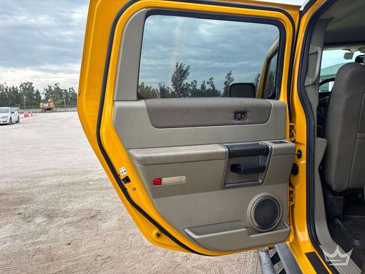 2003-hummer-h2-image-16