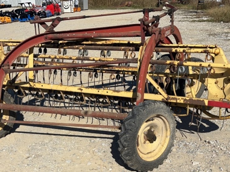 new-holland-256-image-5