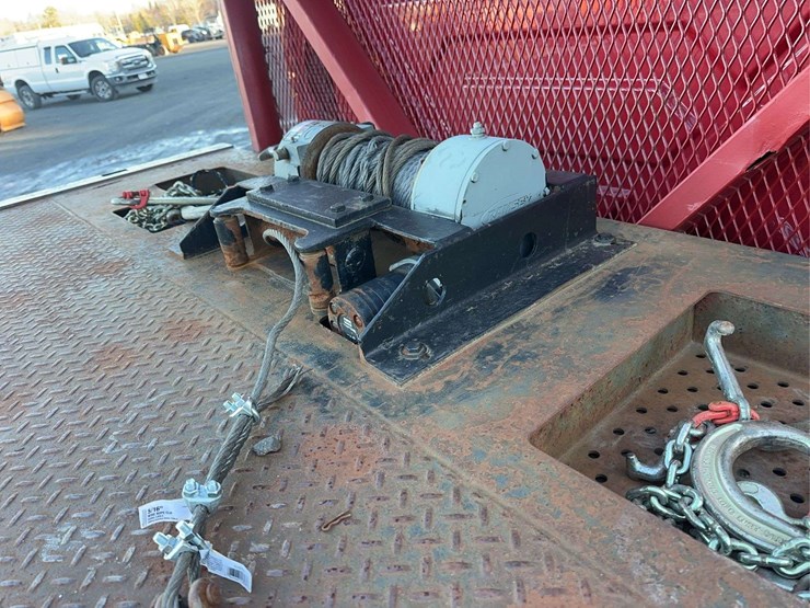 2004-international-4400-image-17