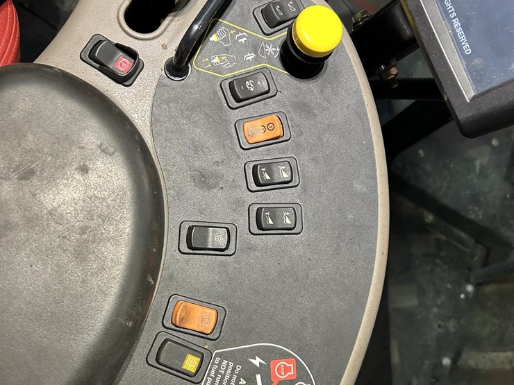 2018-case-ih-wd2504-image-9