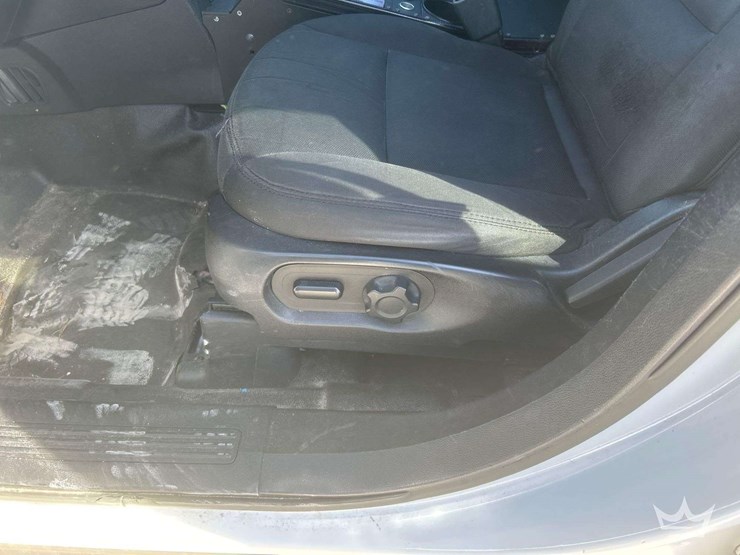 2016-ford-explorer-image-18