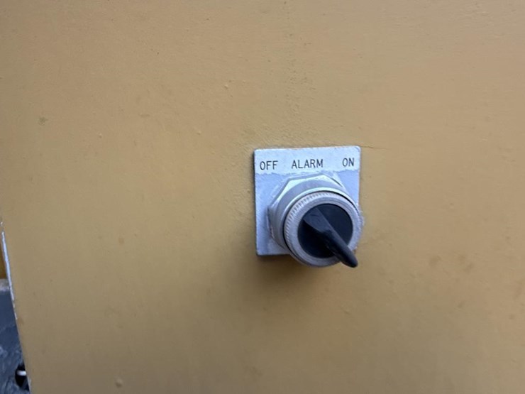 #1876-•-towable-reject-dumpster-image-25