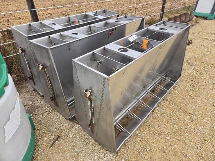 #5927-•-(3)-smidley-stainless-steel-feeders-image-1