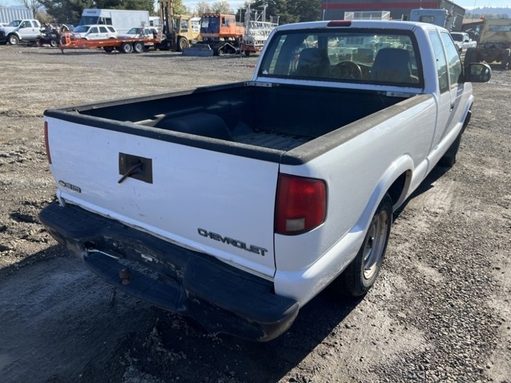 2003-chevrolet-s10-image-4