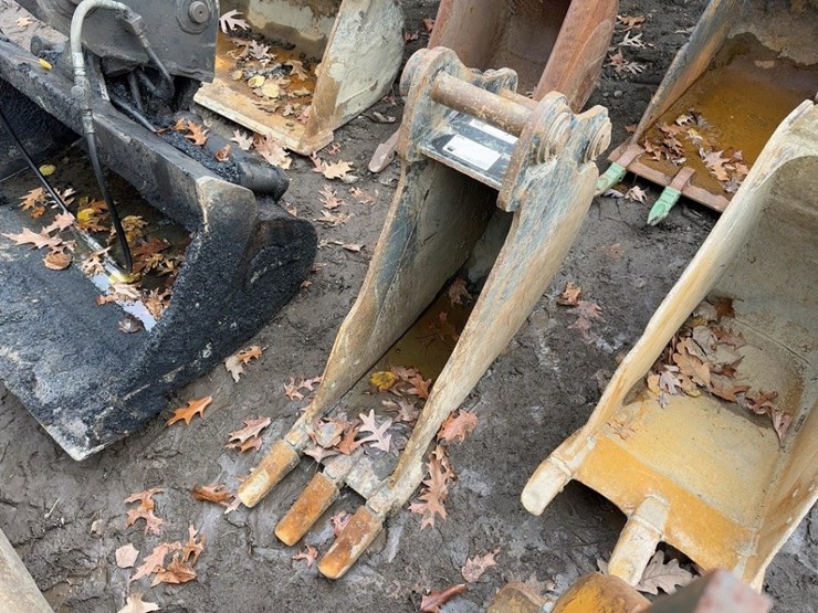 caterpillar-12-image-1