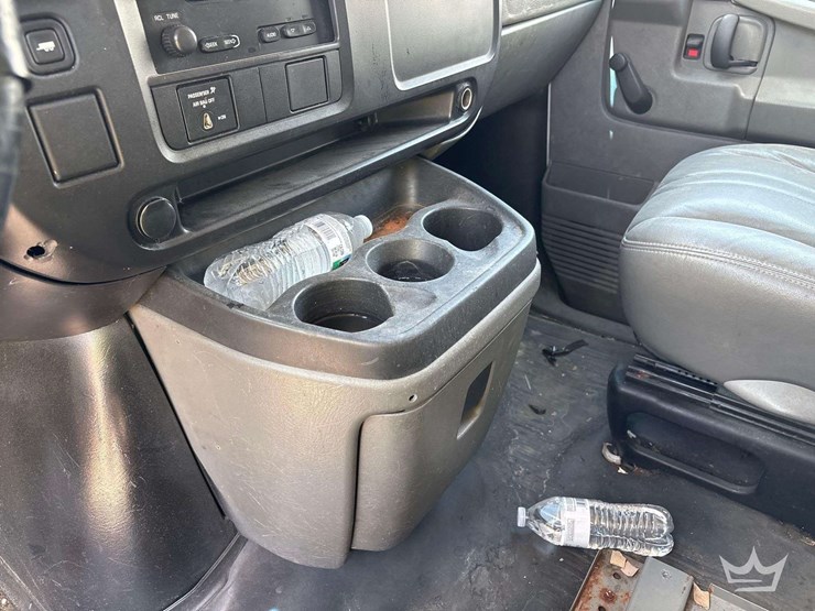 2006-chevrolet-express-3500-image-18