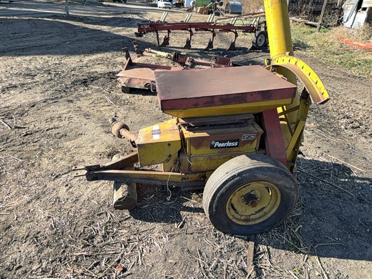 peerless-model-f20p5-roller-mill,-540-pto,-tires-are-flat-image-2