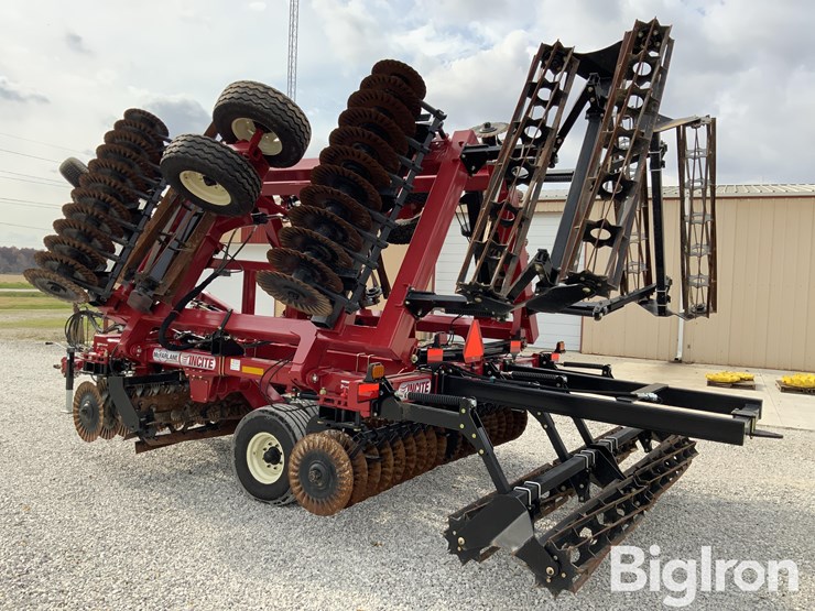 2025-mcfarlane-incite-tc-5124-drb-23'-5"-vertical-tillage-machine-image-7
