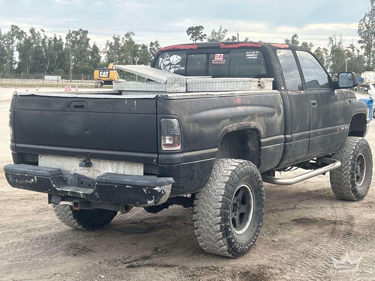 1999-dodge-ram-1500-image-3