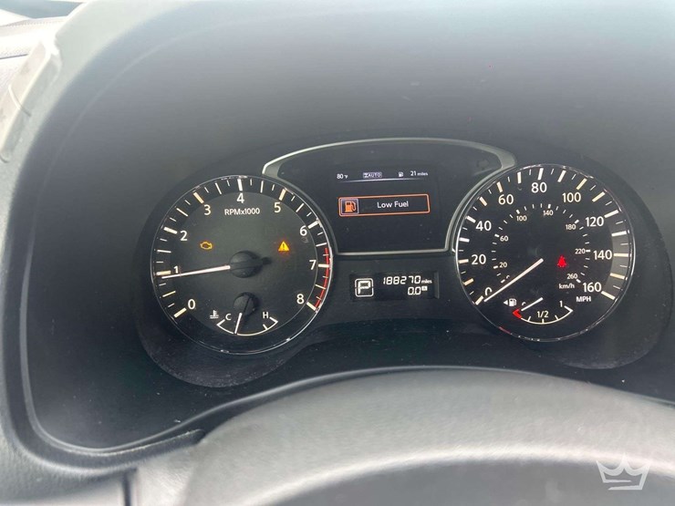 2015-nissan-pathfinder-image-12