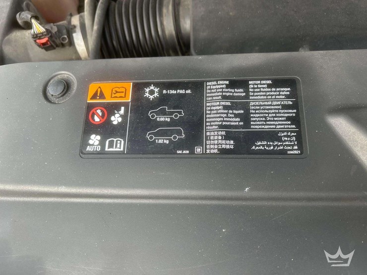 2014-chevrolet-silverado-4x4-crew-cab-pickup-truck-image-9