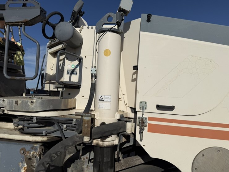 2009-wirtgen-w120f-image-35