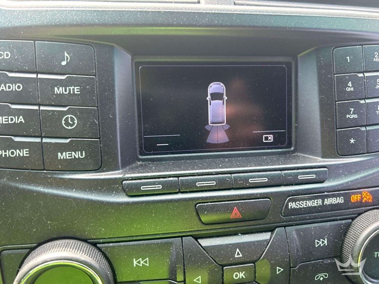 2017-ford-explorer-image-15