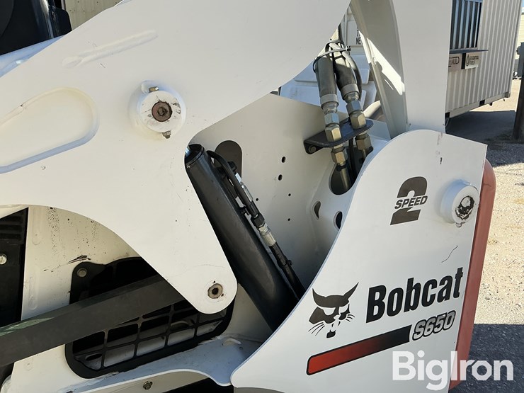 2012-bobcat-s650-image-13