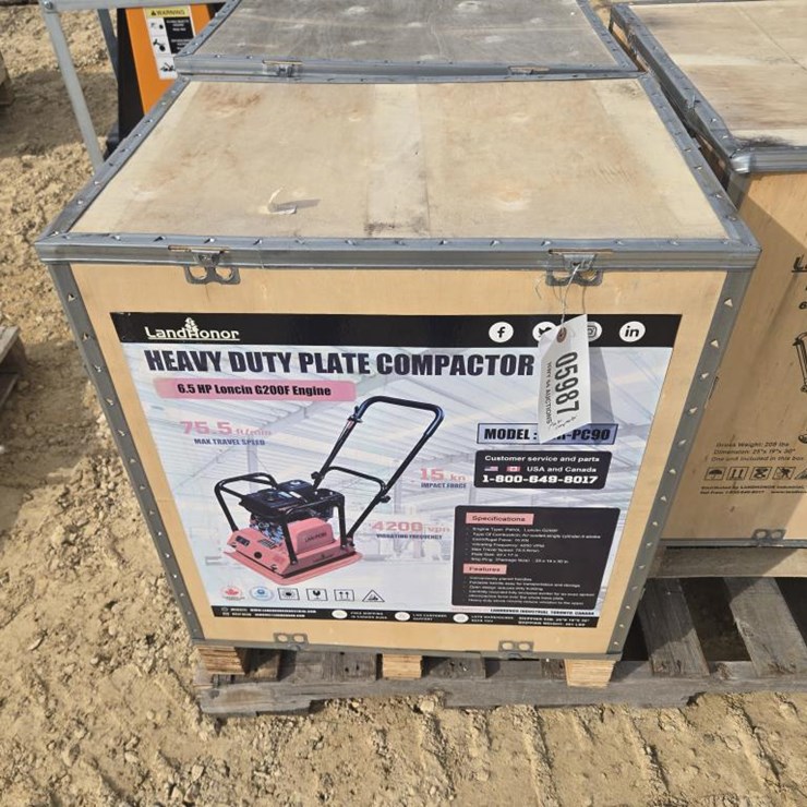 #5987 • NEW LANDHONOR HEAVY DUTY PLATE COMPACTOR LHR-PC90H
