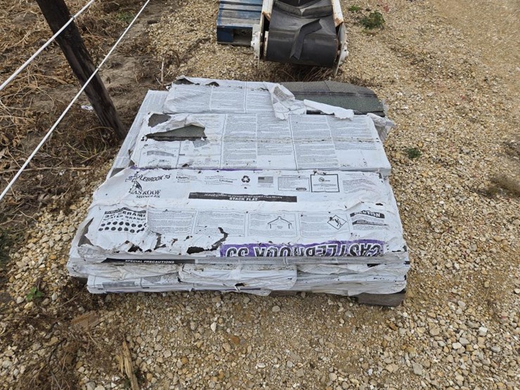 #5950-•-pallet-of-12-bundles-of-cattle-brook-35-shingles-image-2