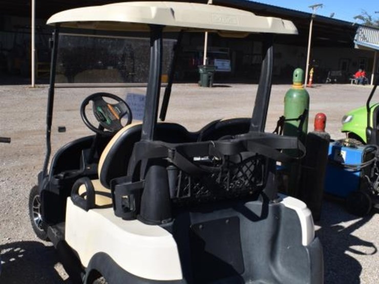 club-car-golf-cart-(electric-w/-charger)-(serial-#-je1949-031885)-(k)-image-3