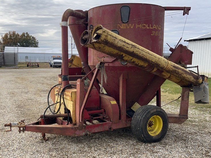 new-holland-355-image-1